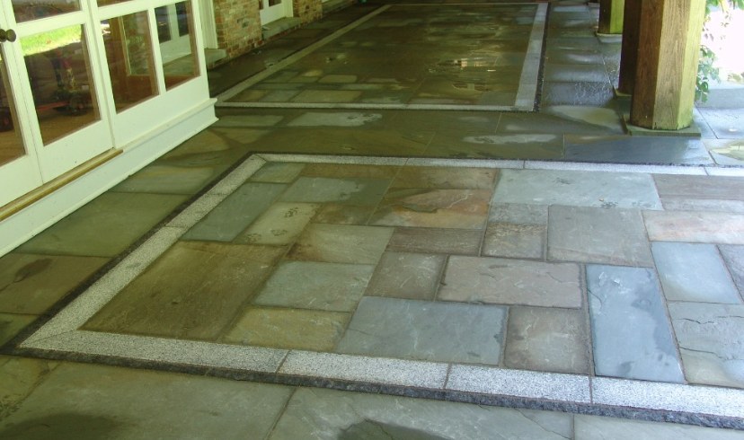 Mixed Bluestone Patio with Inlay